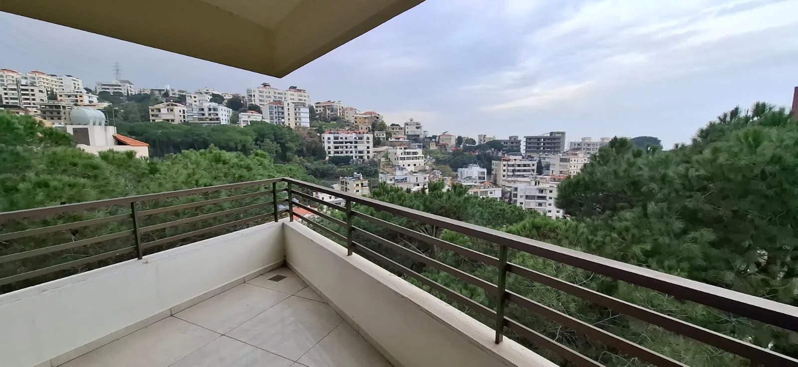 Apartment for Sale in Nabiyeh, Lebanon — الصورة 3