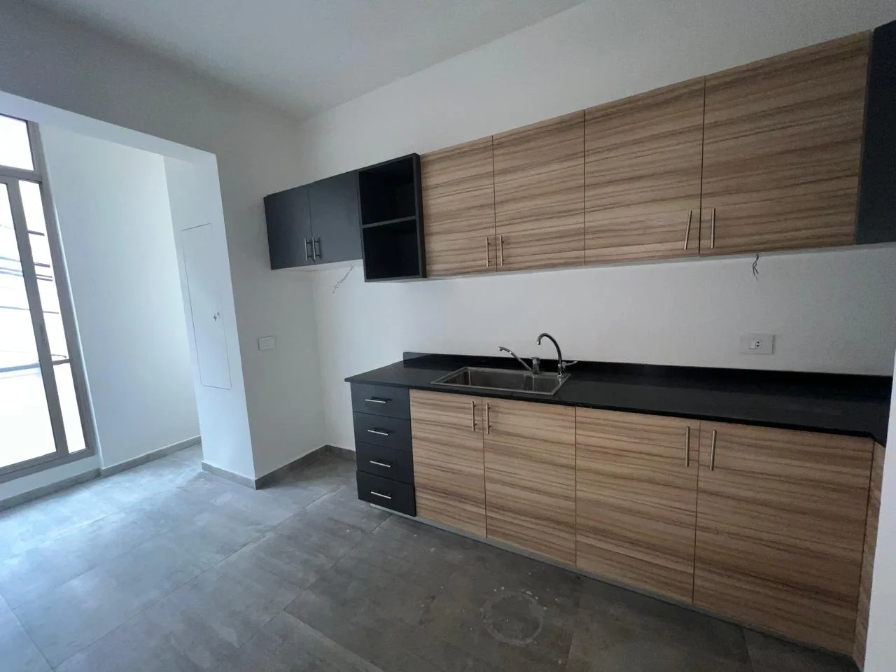 Apartment for Sale in Antelias, Lebanon — الصورة 4