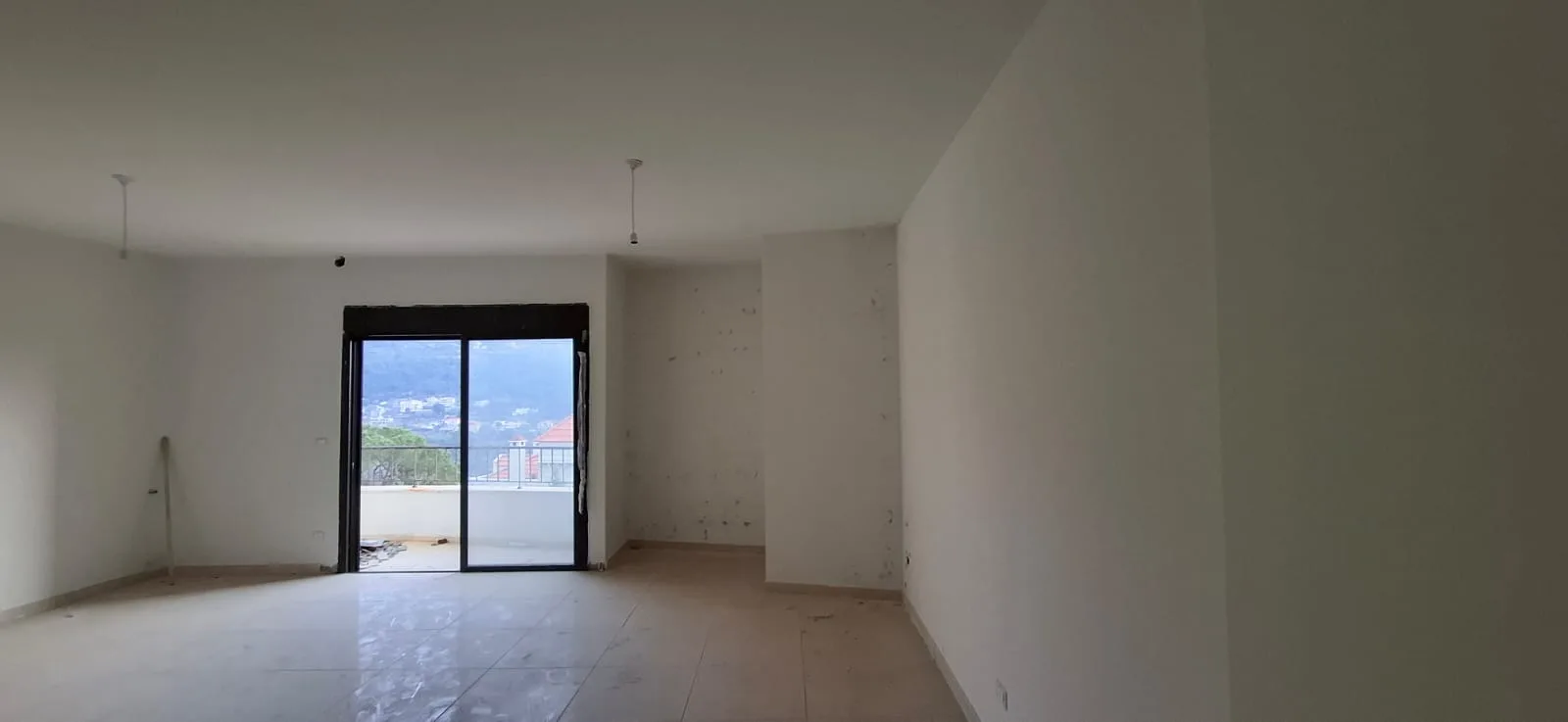 Apartment for Sale in Baabdat, Lebanon — الصورة 5