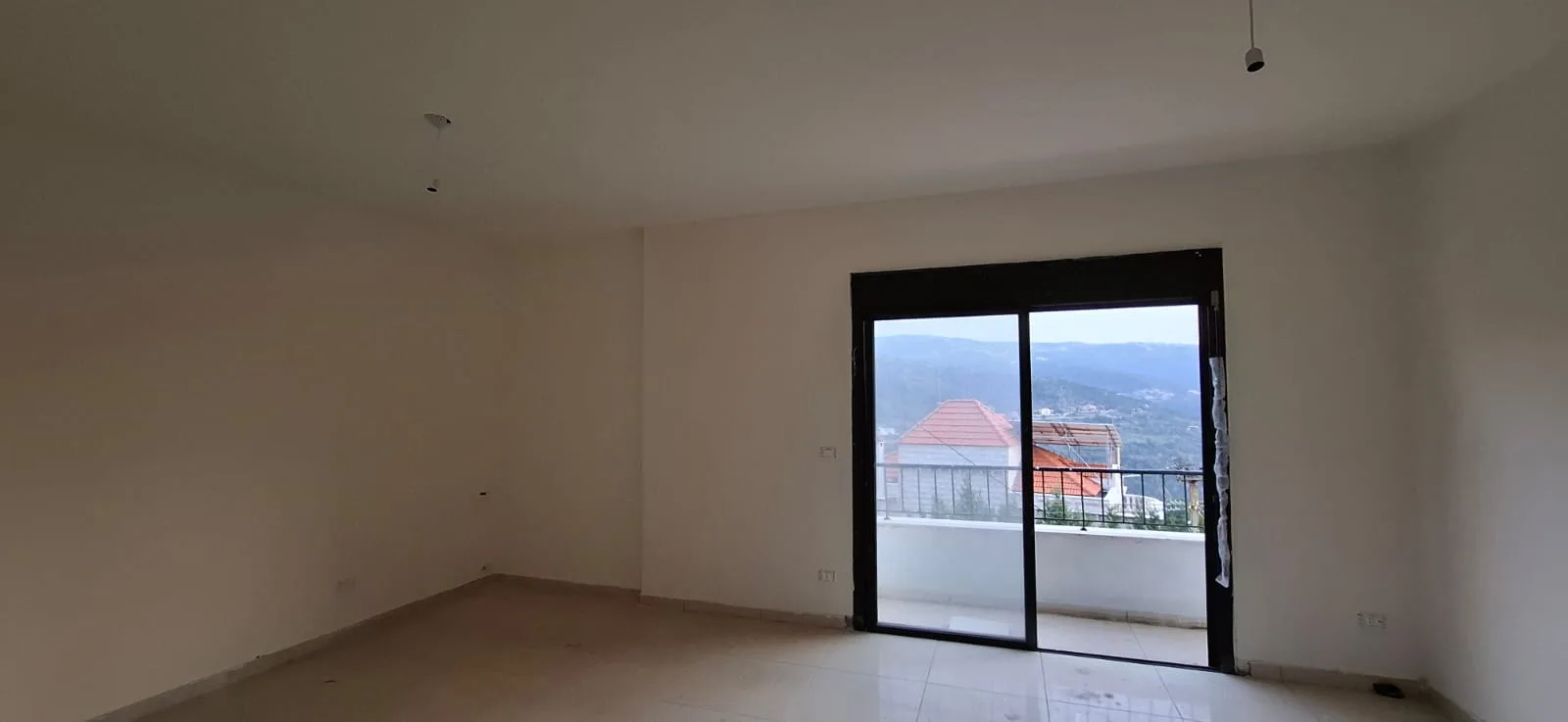 Apartment for Sale in Baabdat, Lebanon — الصورة 4