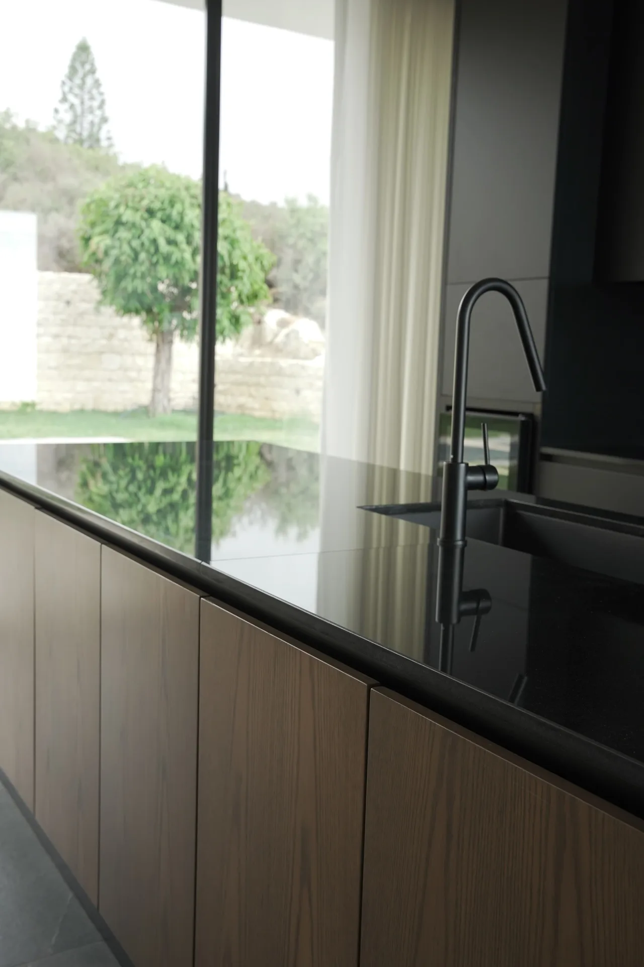 Villa for Sale in Gharzouz, Lebanon — الصورة 5