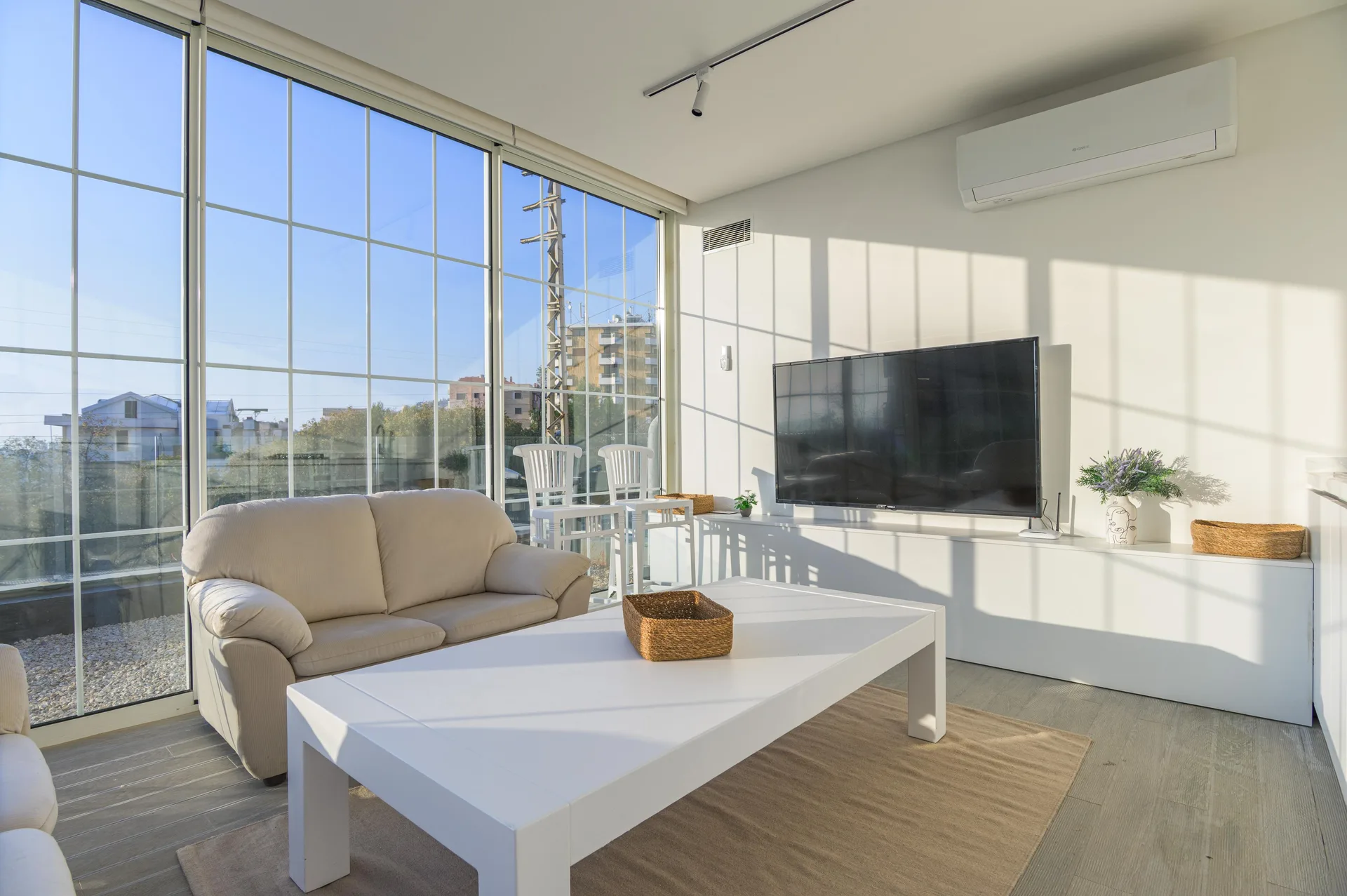 Chalet for rent in Kfar Hbab — الصورة 6