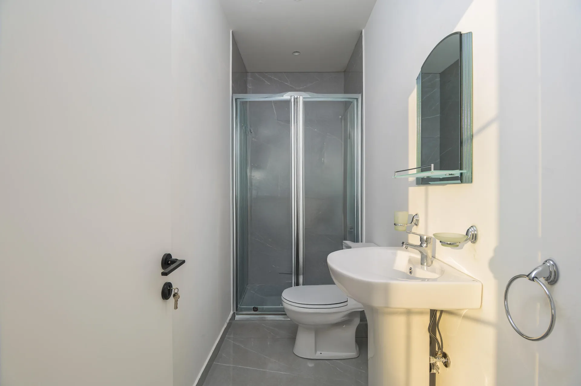 Chalet for rent in Kfar Hbab — الصورة 8