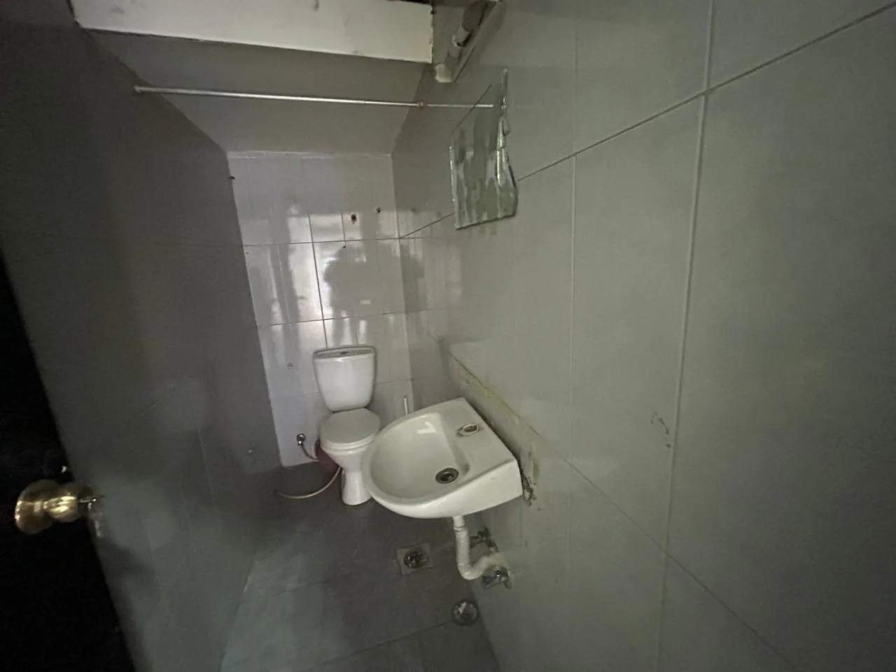 Shop for rent in Kraytem — الصورة 4