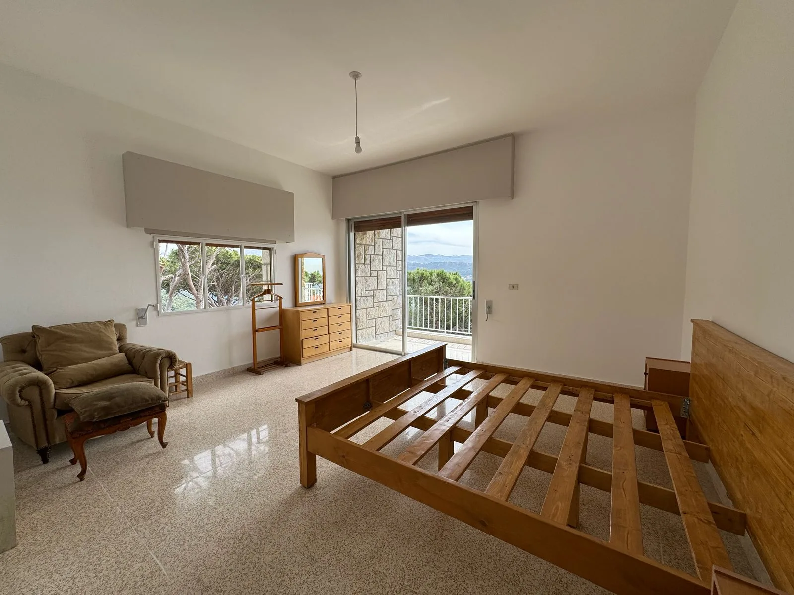 Apartment for Rent in Baabdat, Lebanon — الصورة 3
