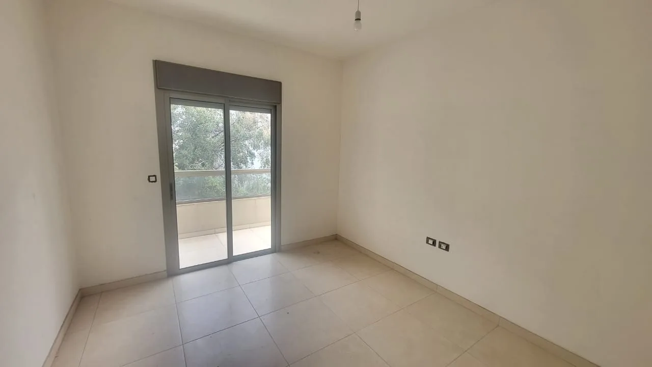 Apartment for Sale in Haret Sakher, Lebanon — الصورة 4