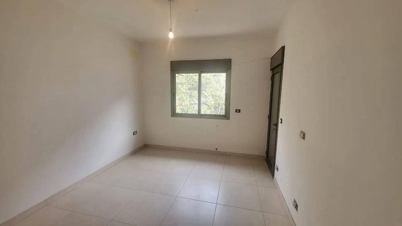 Apartment for Sale in Haret Sakher, Lebanon — الصورة 5