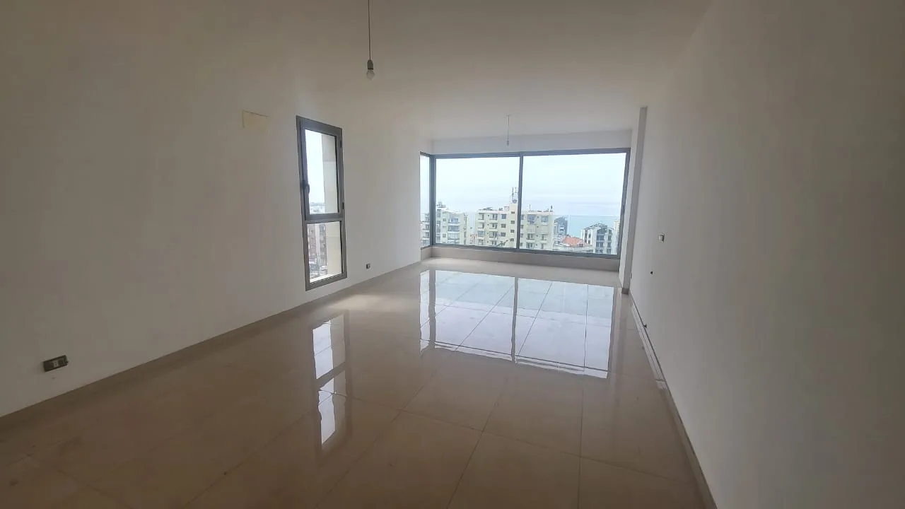 Apartment for Sale in Haret Sakher, Lebanon — الصورة 9