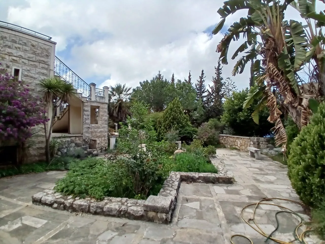 Villa for Sale in Qornet El Hamra, Lebanon — الصورة 5