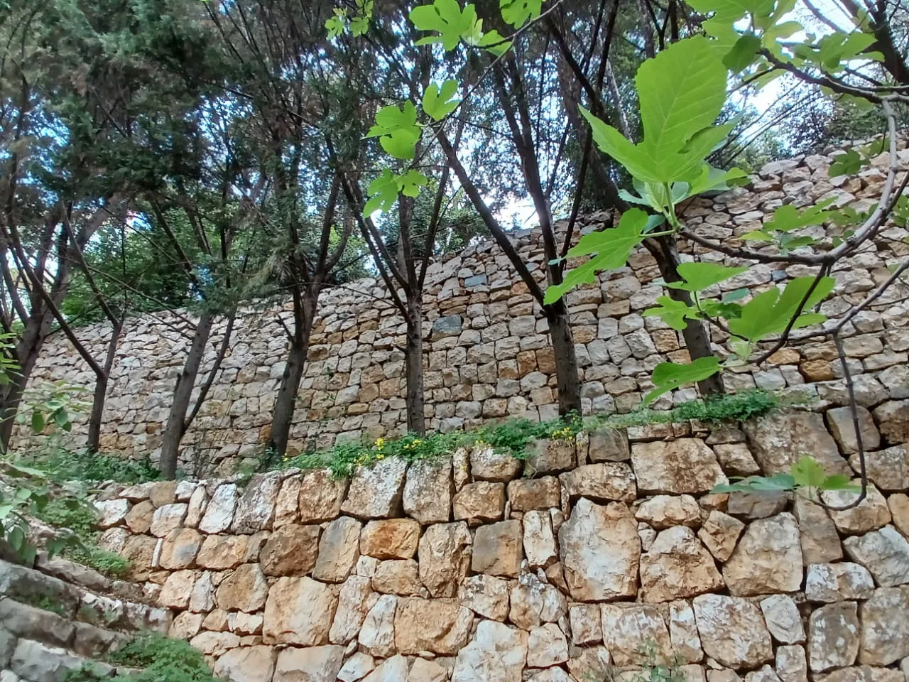 Villa for Sale in Qornet El Hamra, Lebanon — الصورة 6