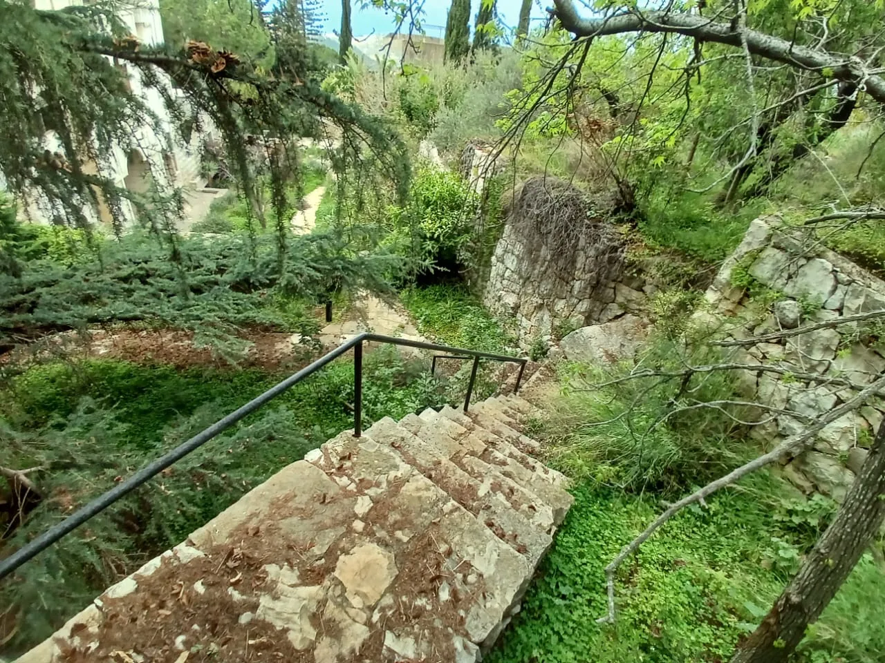 Villa for Sale in Qornet El Hamra, Lebanon — الصورة 7