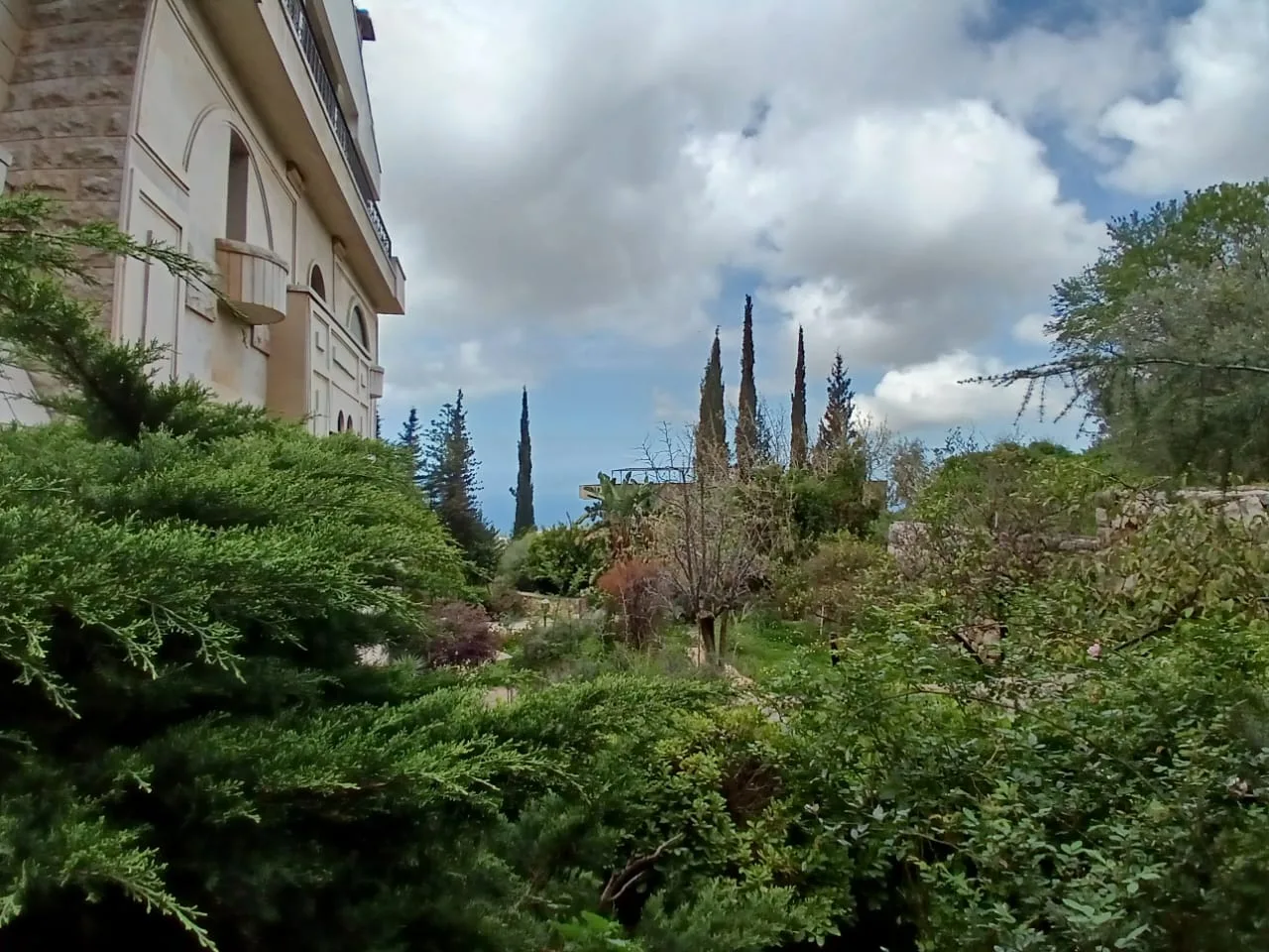 Villa for Sale in Qornet El Hamra, Lebanon — الصورة 9