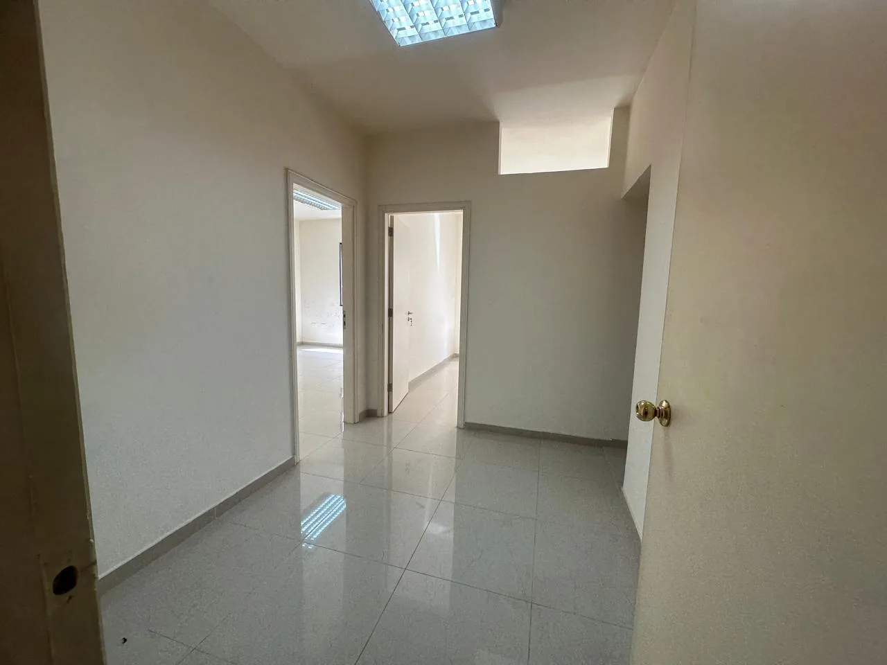 Office for rent in Mtaileb — الصورة 2