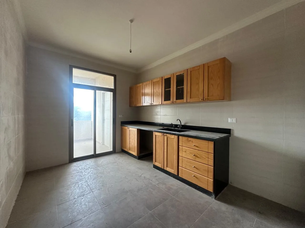 Apartment for Sale in Mansourieh, Lebanon — الصورة 3