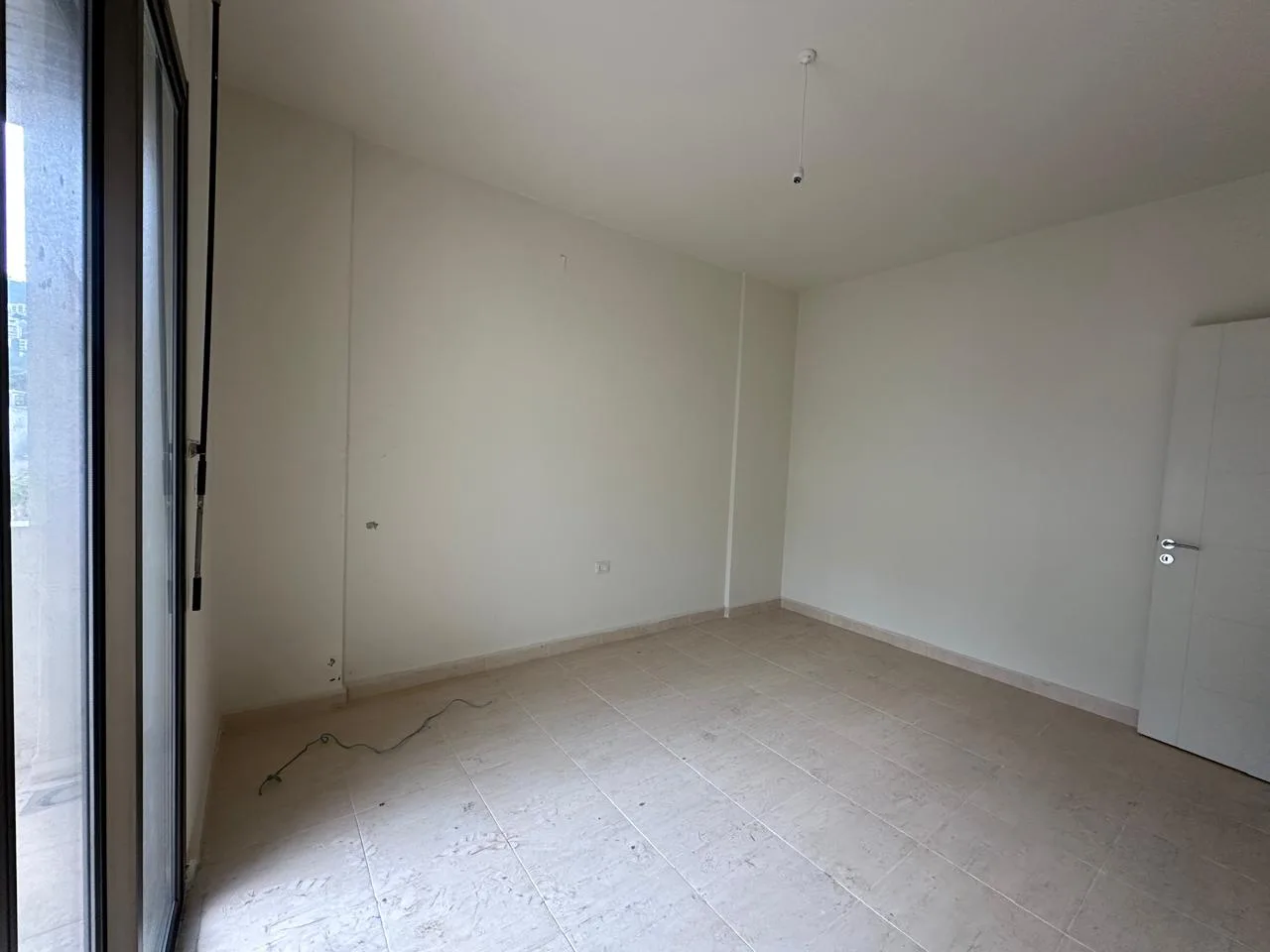 Apartment for Sale in Mansourieh, Lebanon — الصورة 4