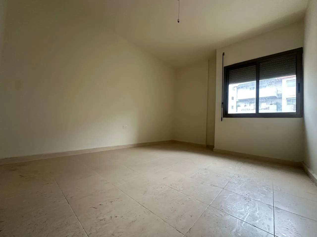 Apartment for Sale in Mansourieh, Lebanon — الصورة 5