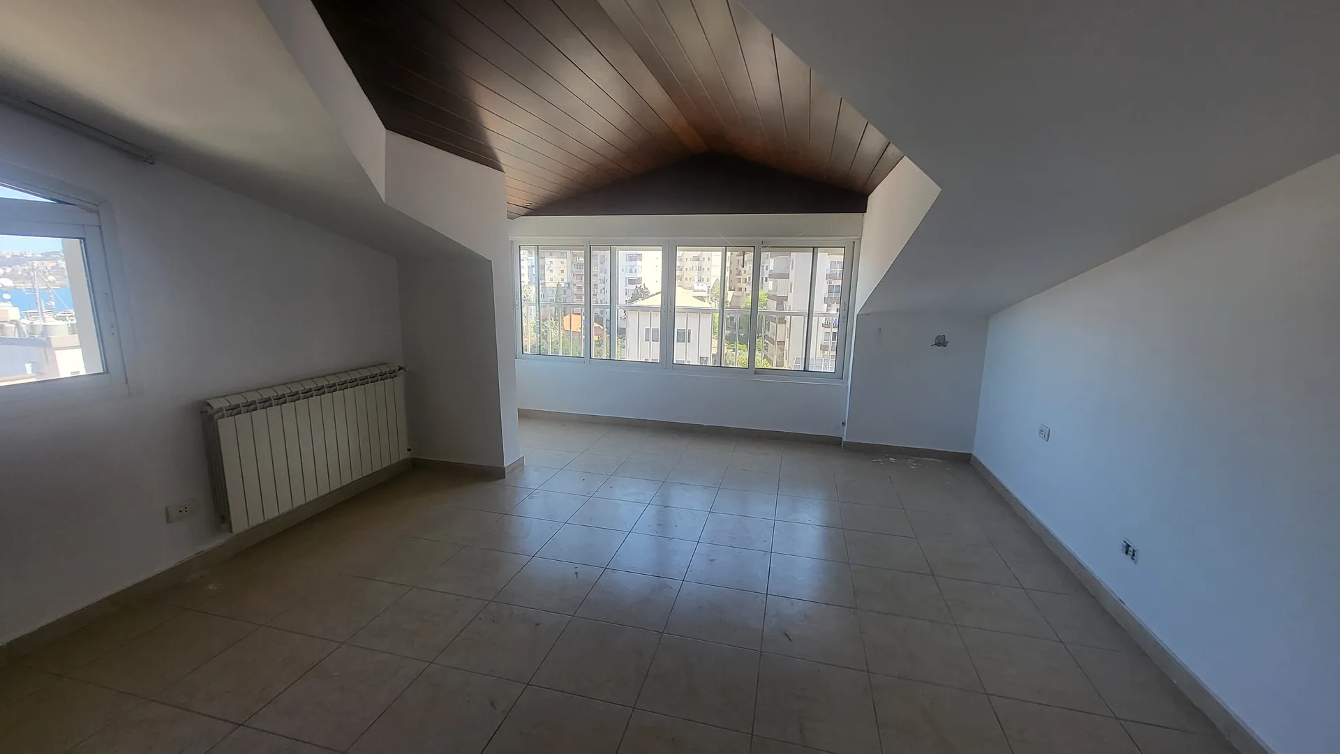 Apartment for Sale in Haret Sakher, Lebanon — الصورة 5