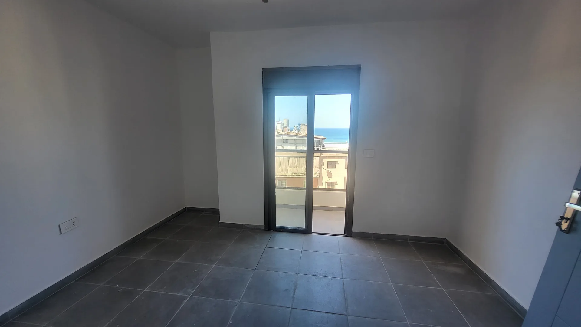 Apartment for Sale in Haret Sakher, Lebanon — الصورة 8