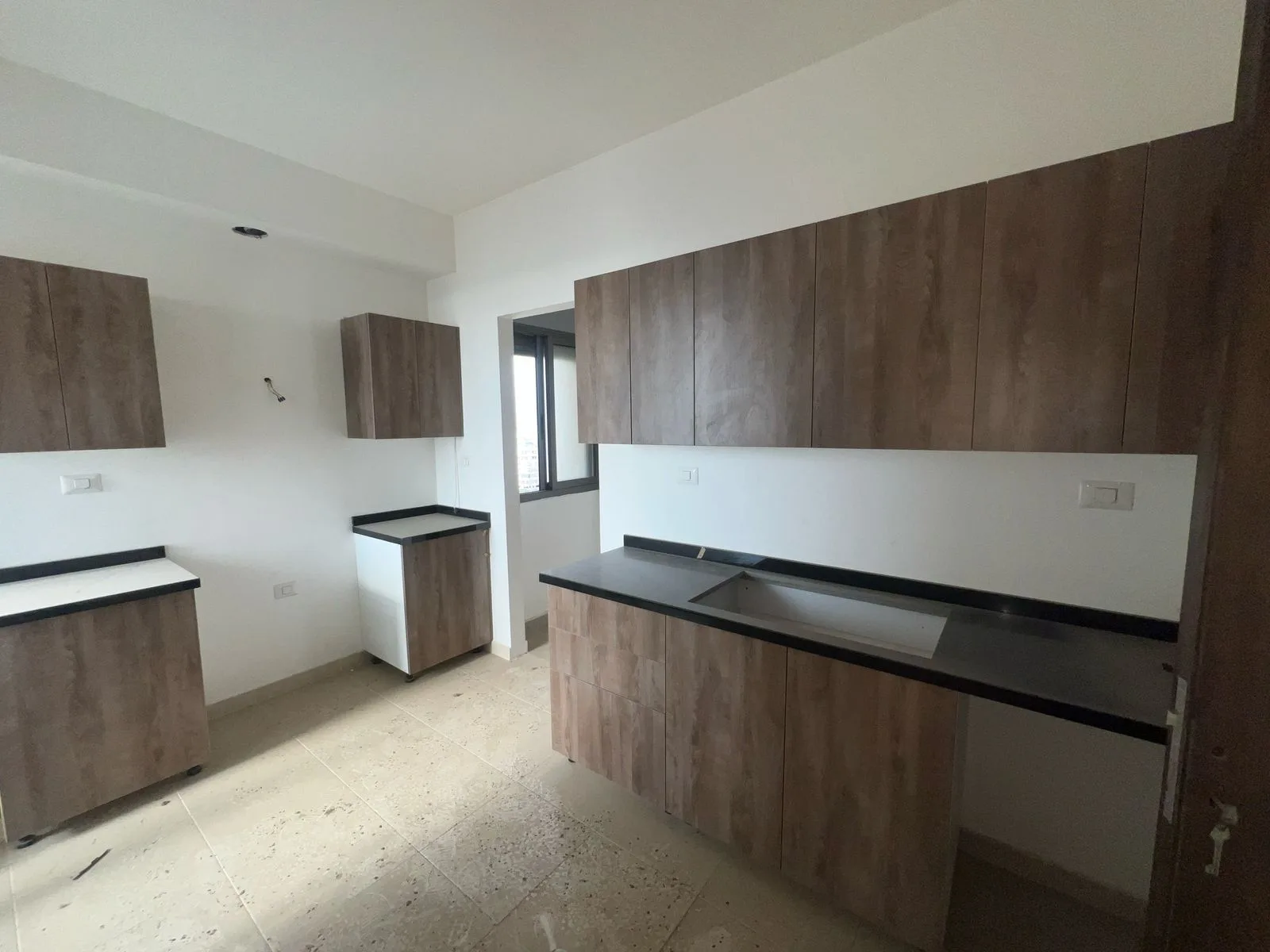 Apartment for Sale in Mar Roukouz — الصورة 2