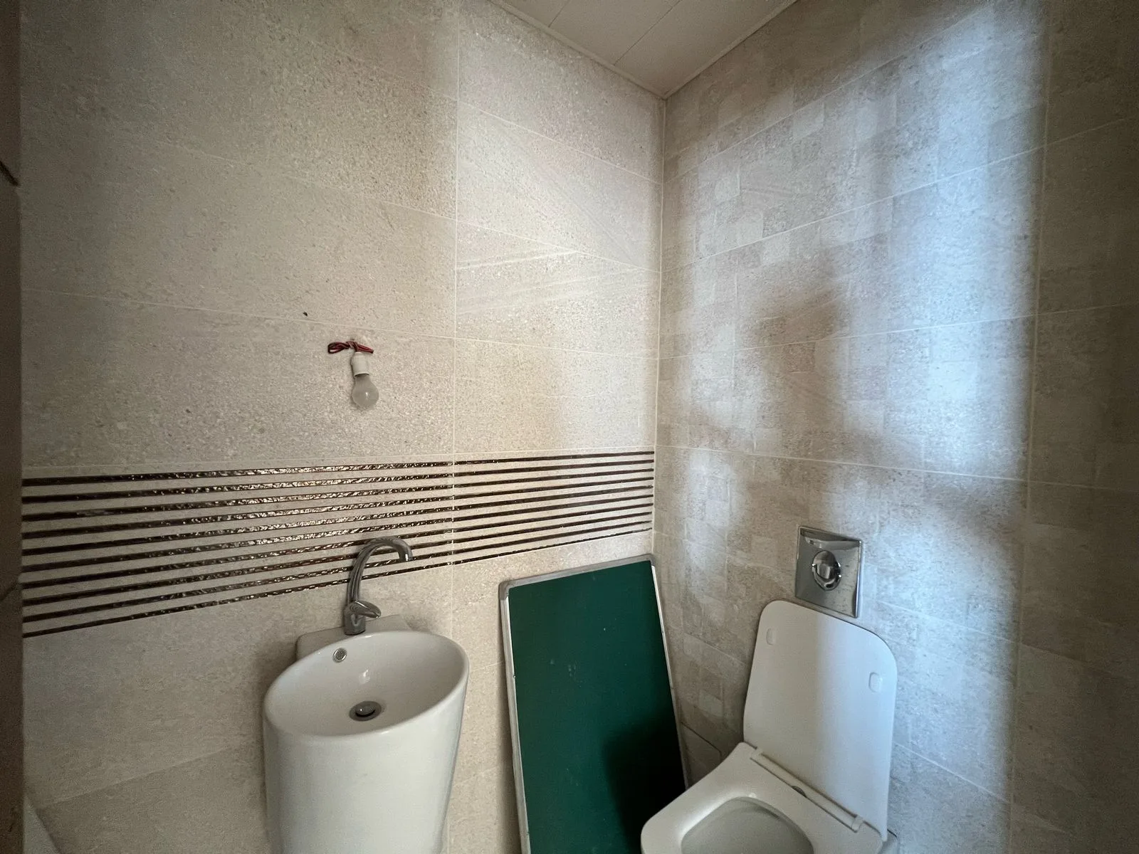 Apartment for Sale in Blat, Lebanon — الصورة 9