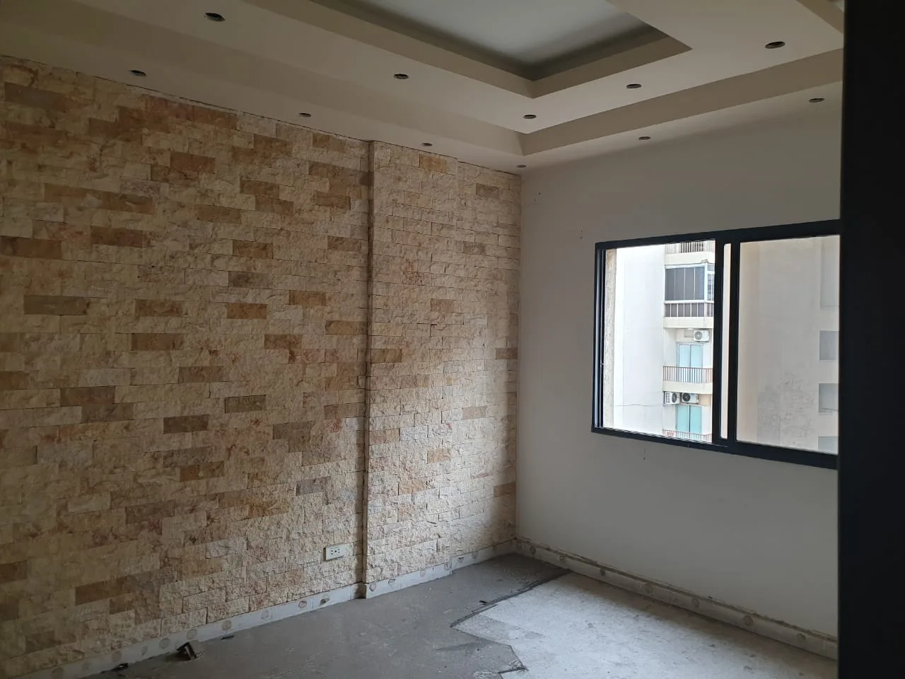Office for rent in Jdeideh