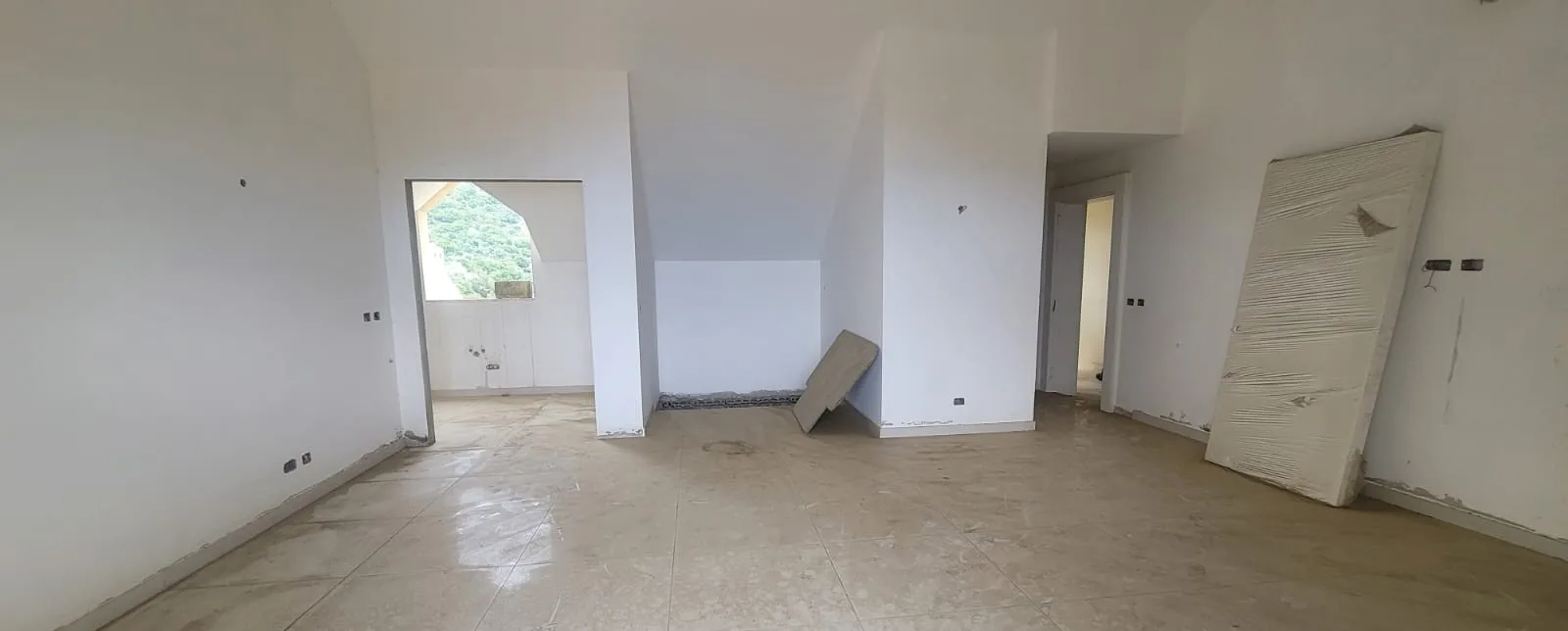 Duplex for Sale in Sahel Aalma, Lebanon — الصورة 3