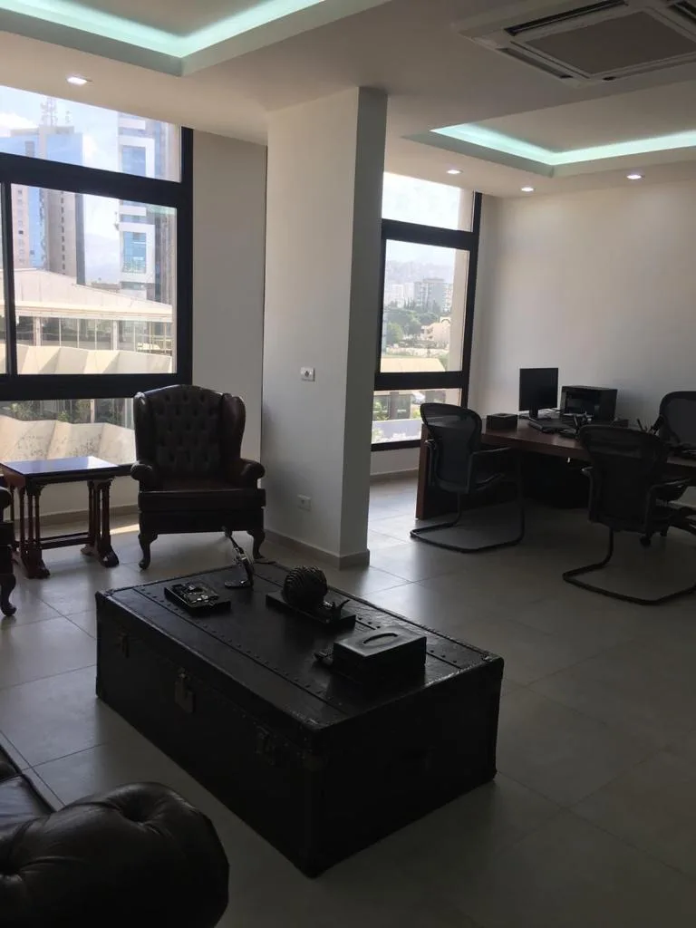 Office for rent in Sin El Fil — الصورة 2