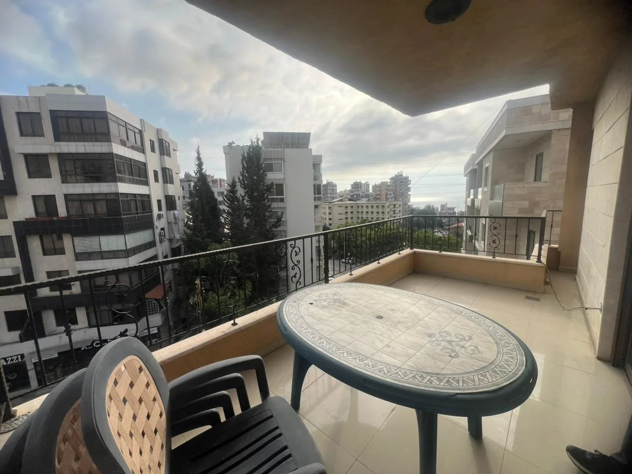 Apartment for Sale in Adonis, Lebanon — الصورة 4