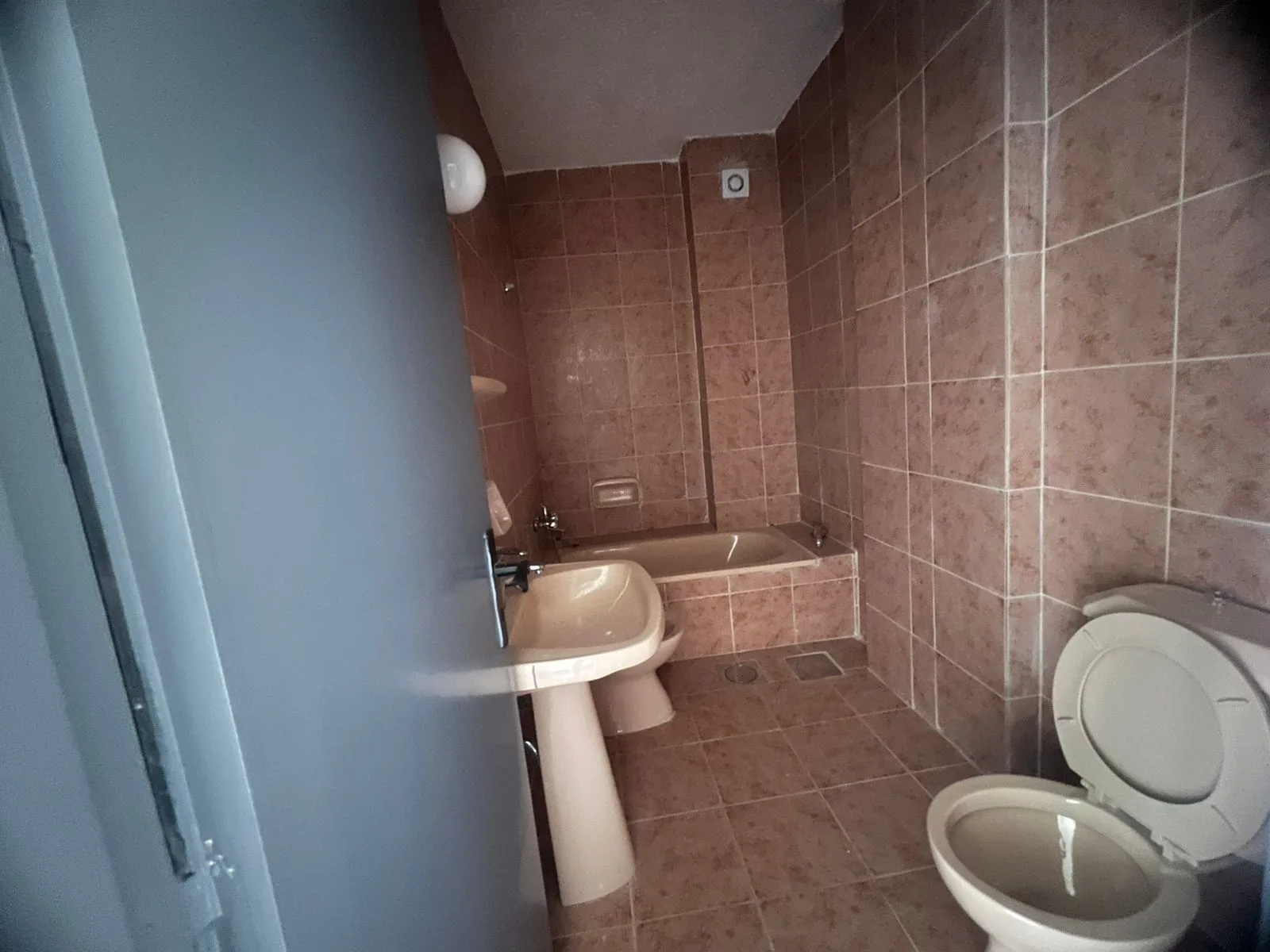 Chalet for rent in Faitroun — الصورة 7