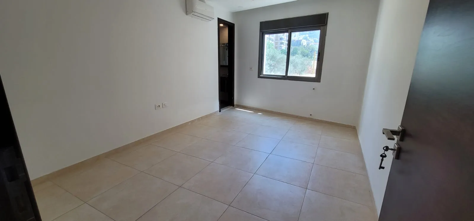 Apartment for Sale in Sahel Aalma, Lebanon — الصورة 9