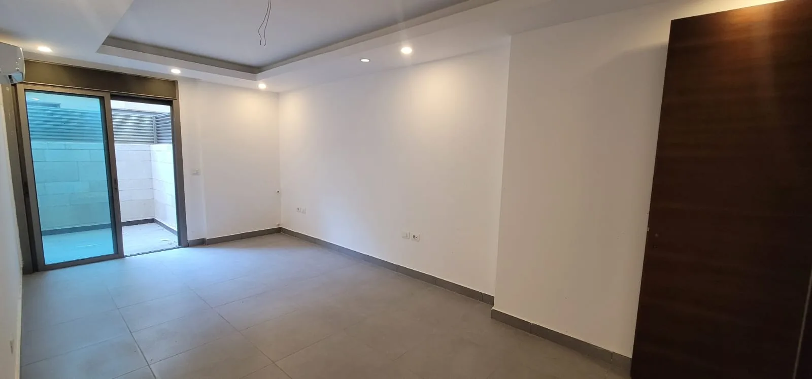 Apartment for Sale in Sahel Aalma, Lebanon — الصورة 4
