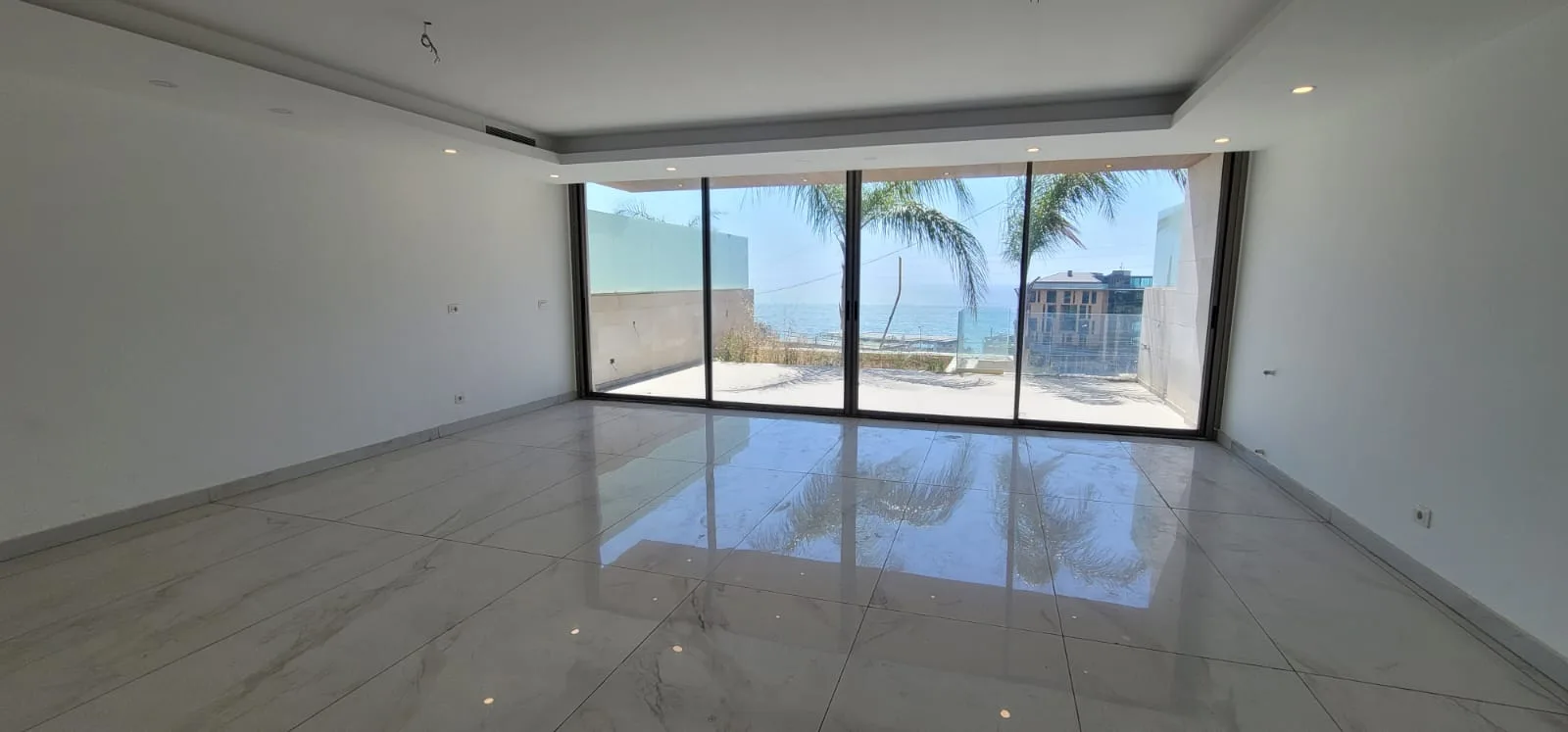 Apartment for Sale in Sahel Aalma, Lebanon — الصورة 2