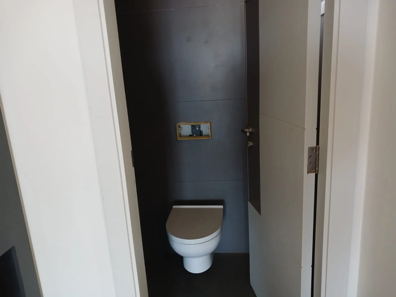 Office for sale in Dbayeh — الصورة 3