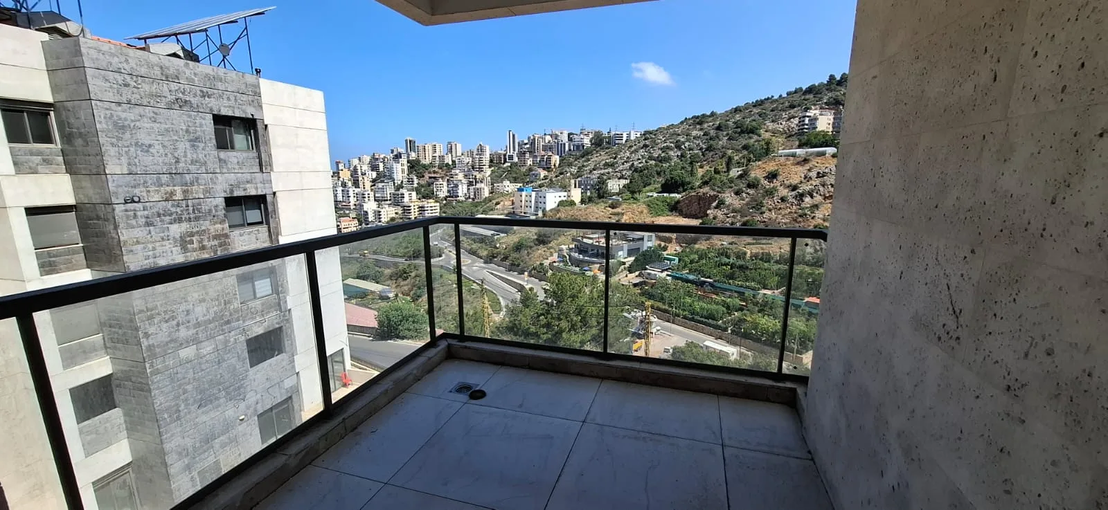 Apartment for Sale in Bsalim — الصورة 2