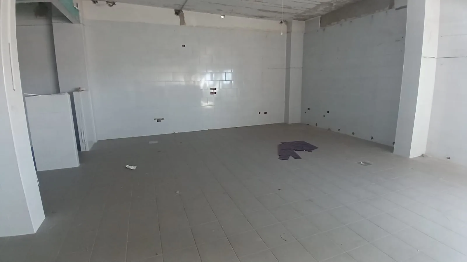 Warehouse for rent in Daoura, Lebanon — photo 2