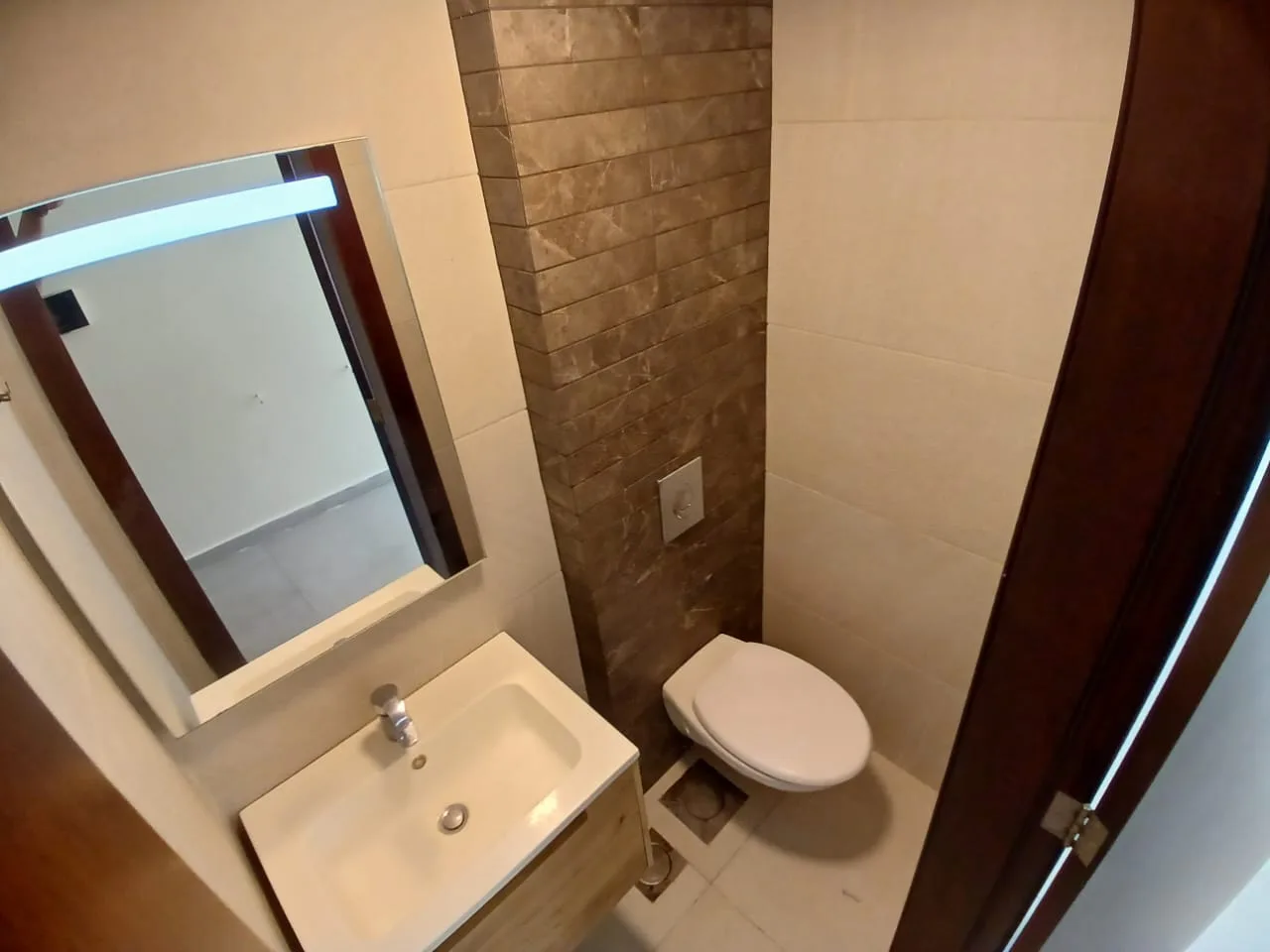 Apartment for Sale in Bsalim — الصورة 8