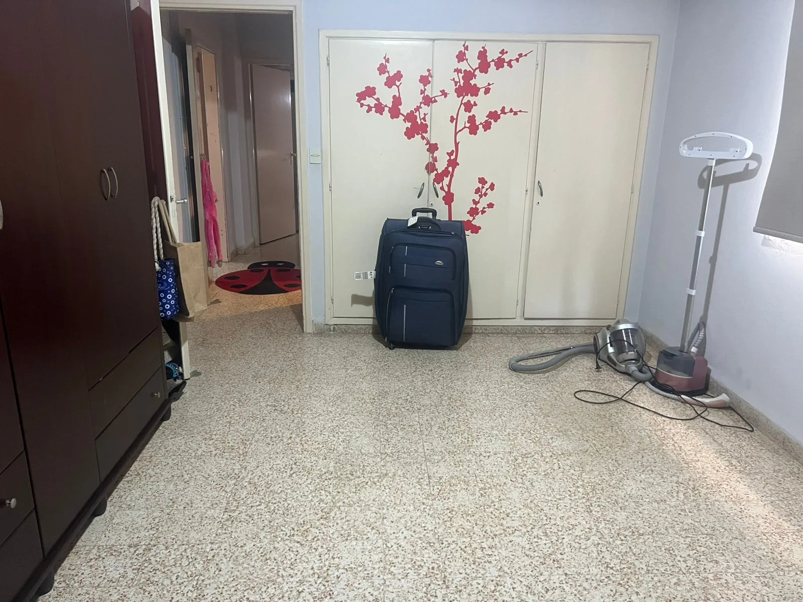 Apartment for Sale in Forn El Chebbak — الصورة 3