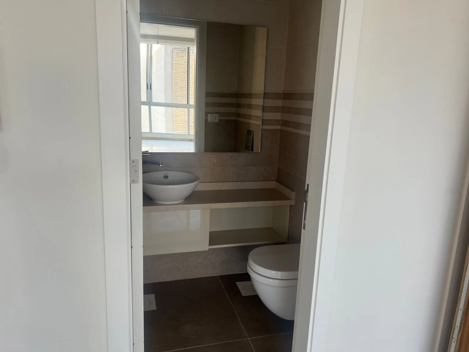 Apartment for Sale in Ain el remmeneh, baabda — الصورة 9