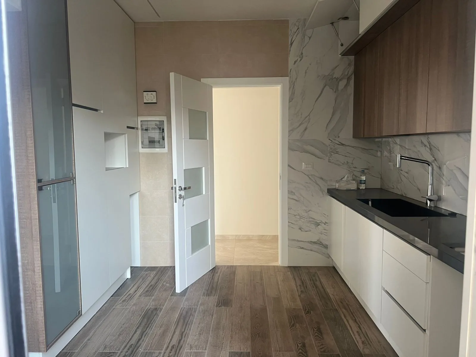 Apartment for Sale in Ain el remmeneh, baabda — الصورة 3