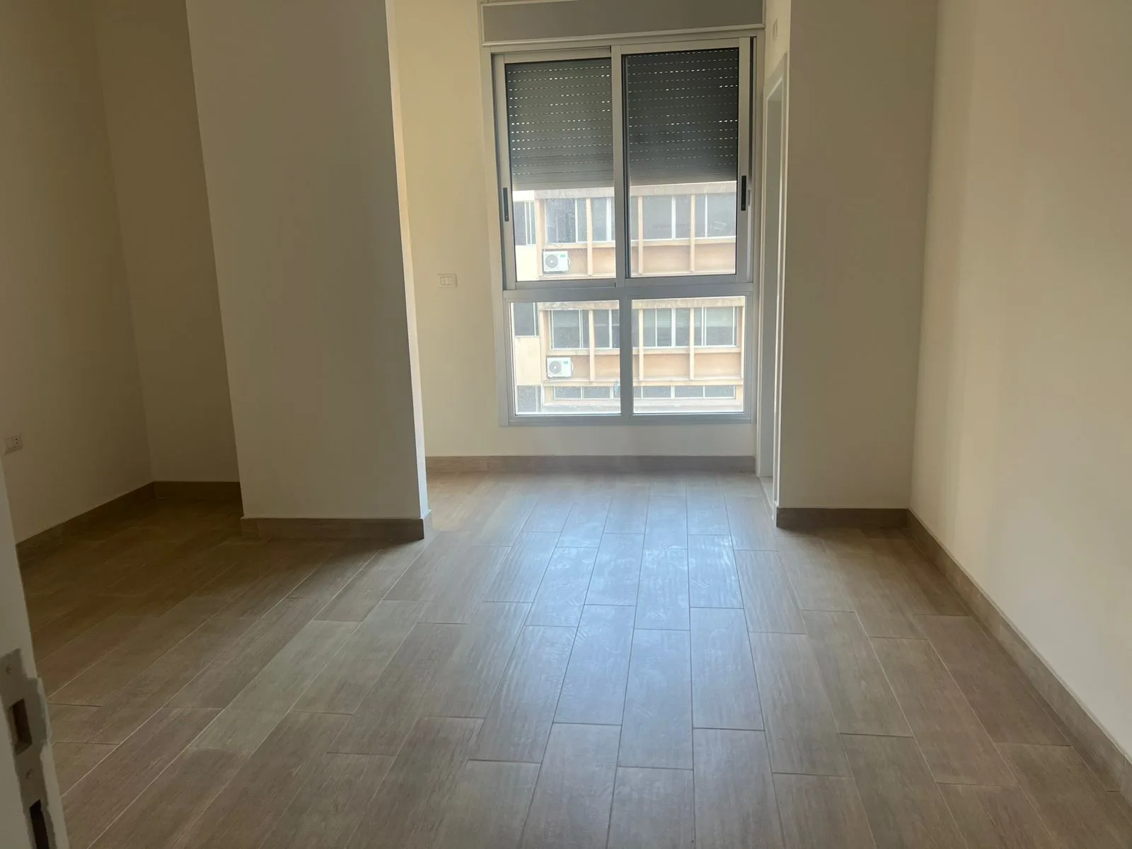 Apartment for Sale in Ain el remmeneh, baabda — الصورة 4