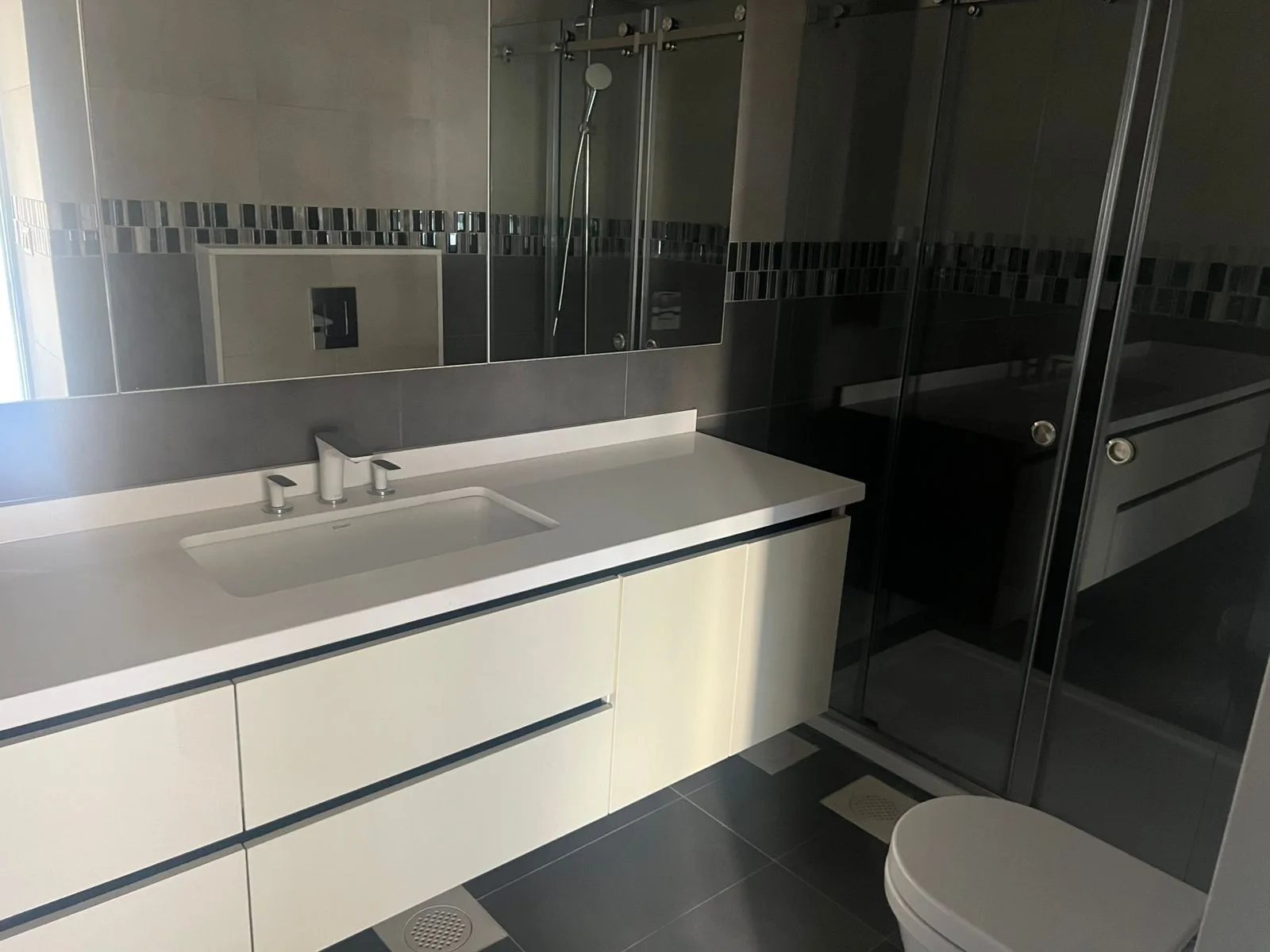 Apartment for Sale in Ain el remmeneh, baabda — الصورة 7
