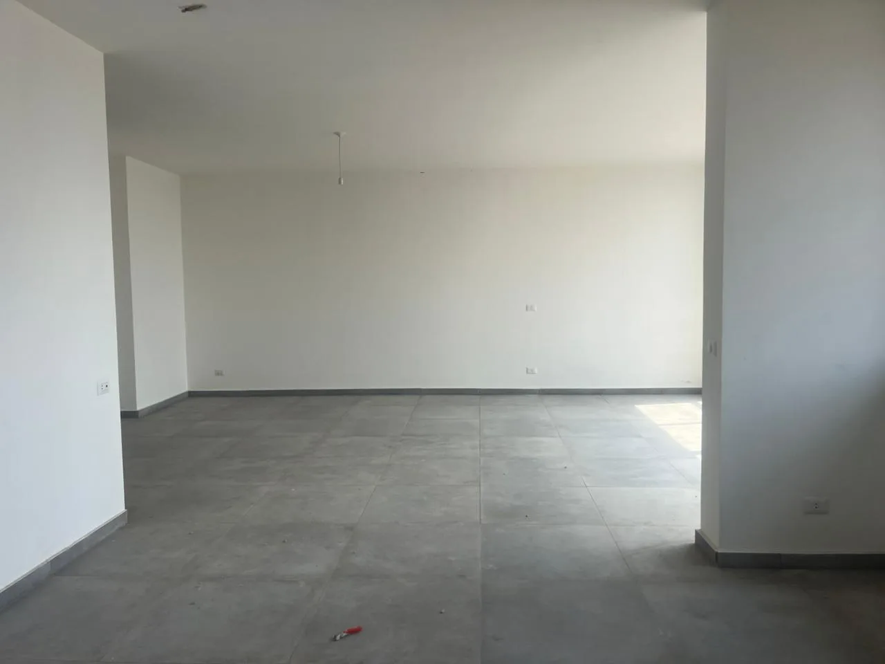 Apartment for Sale in Ain el remmeneh, baabda — الصورة 5