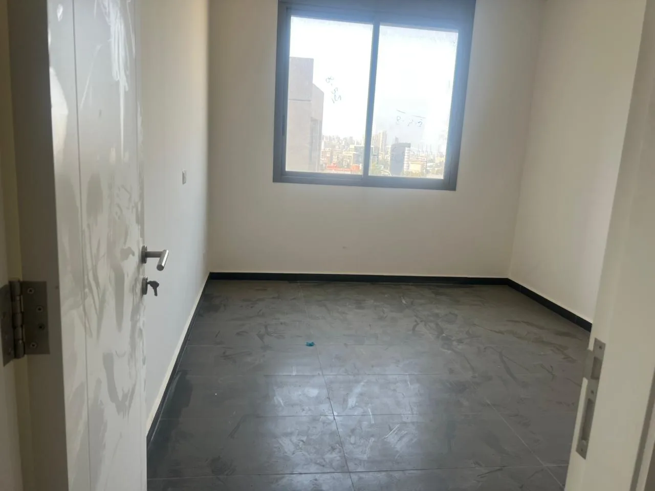 Apartment for Sale in Ain el remmeneh, baabda — الصورة 7