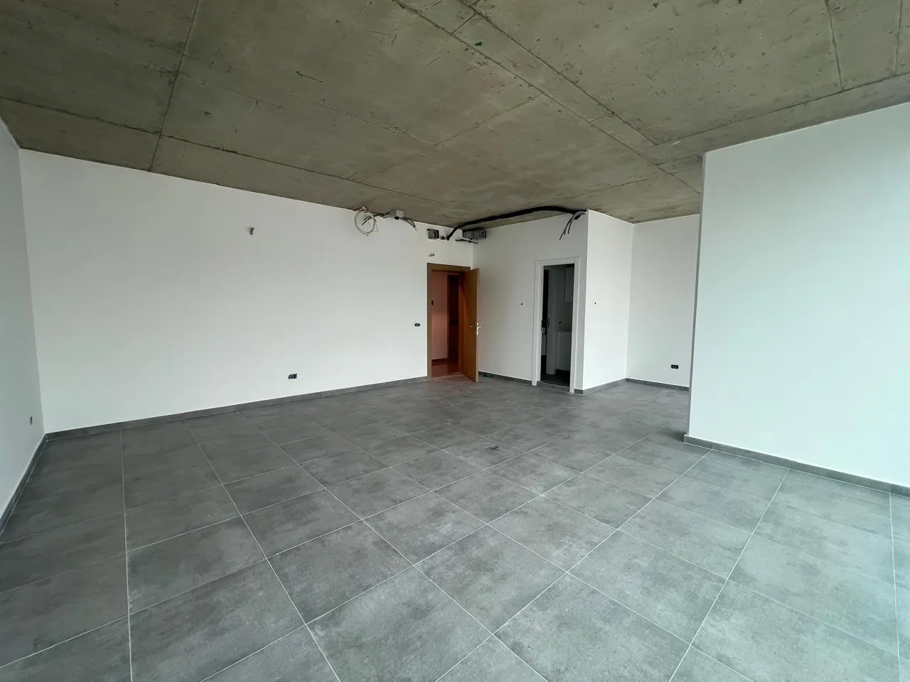 Office for rent in Naqqache — الصورة 2