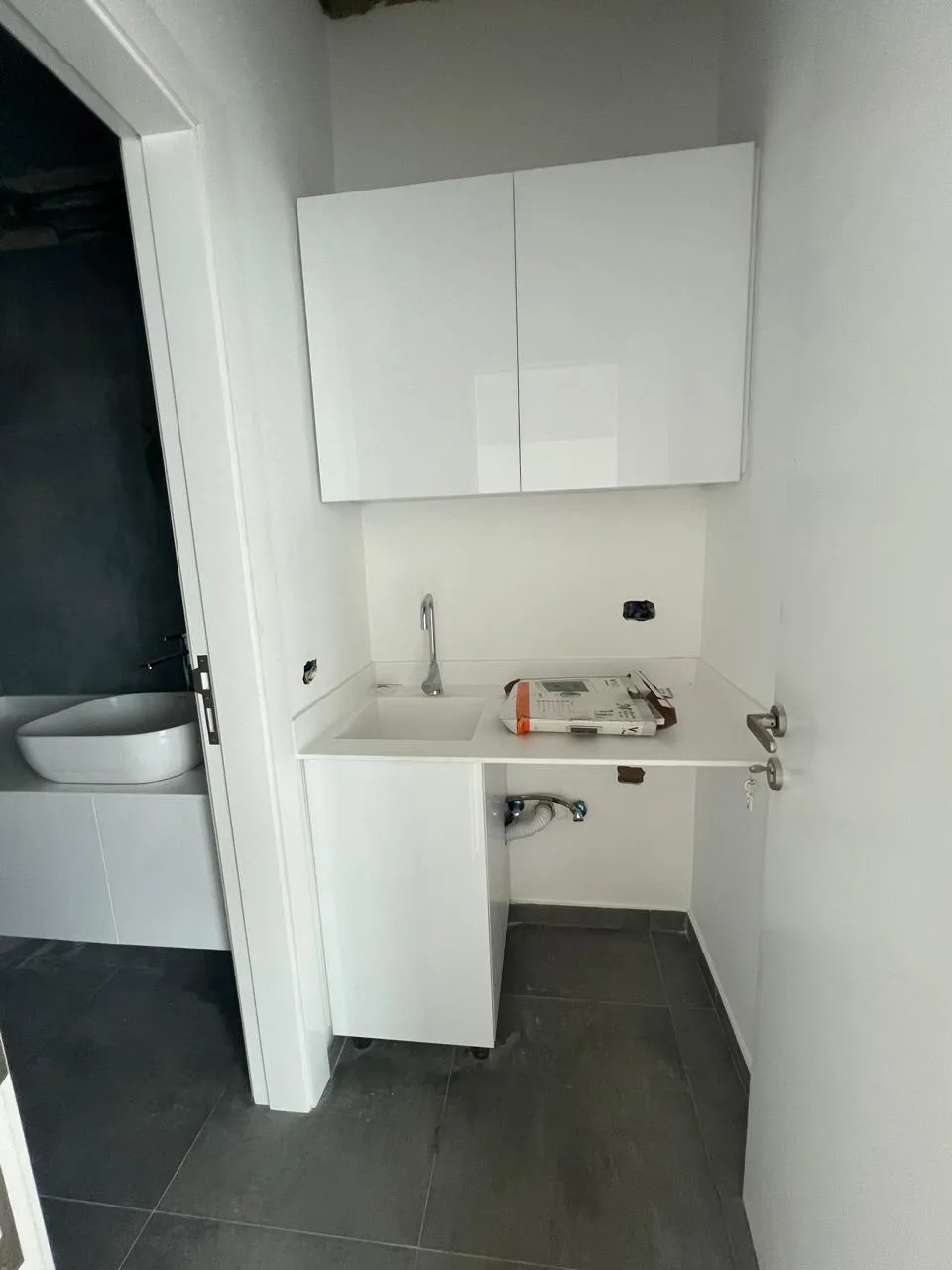 Office for rent in Naqqache — الصورة 4