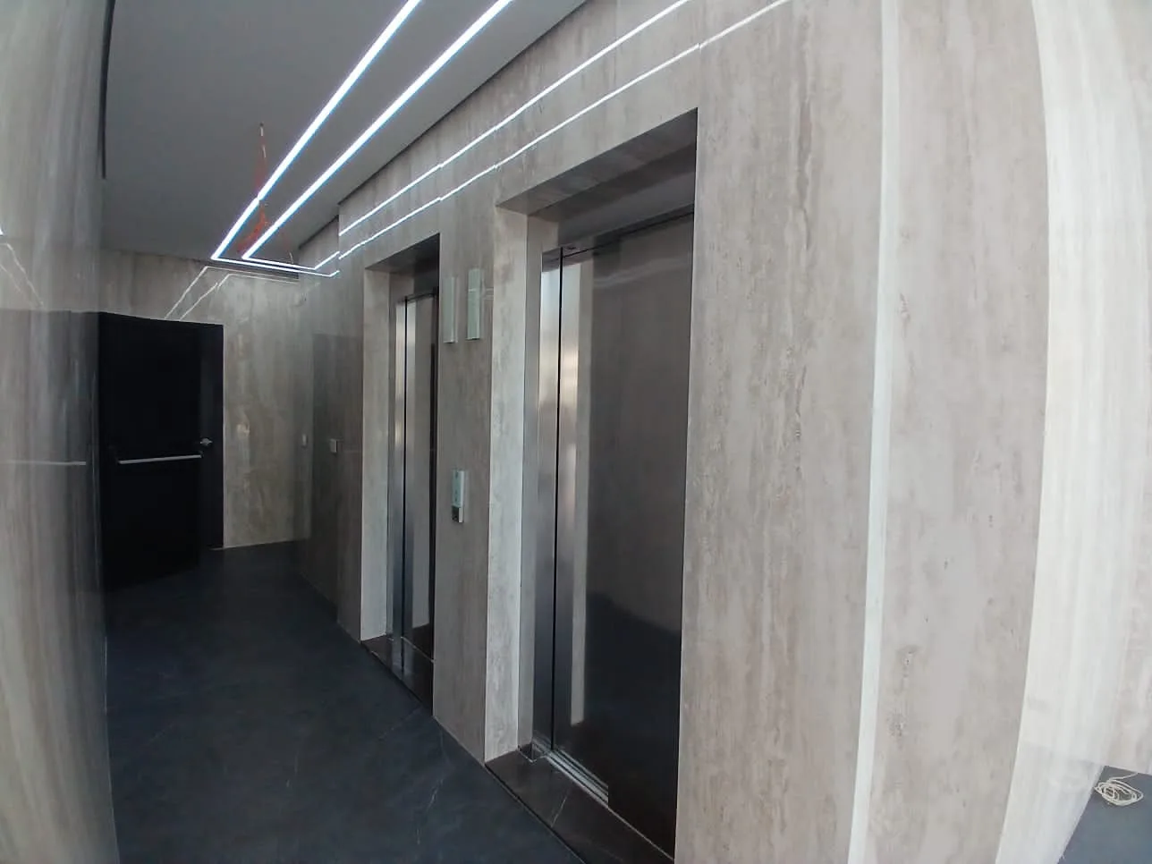 Office for rent in Dbayeh — الصورة 2