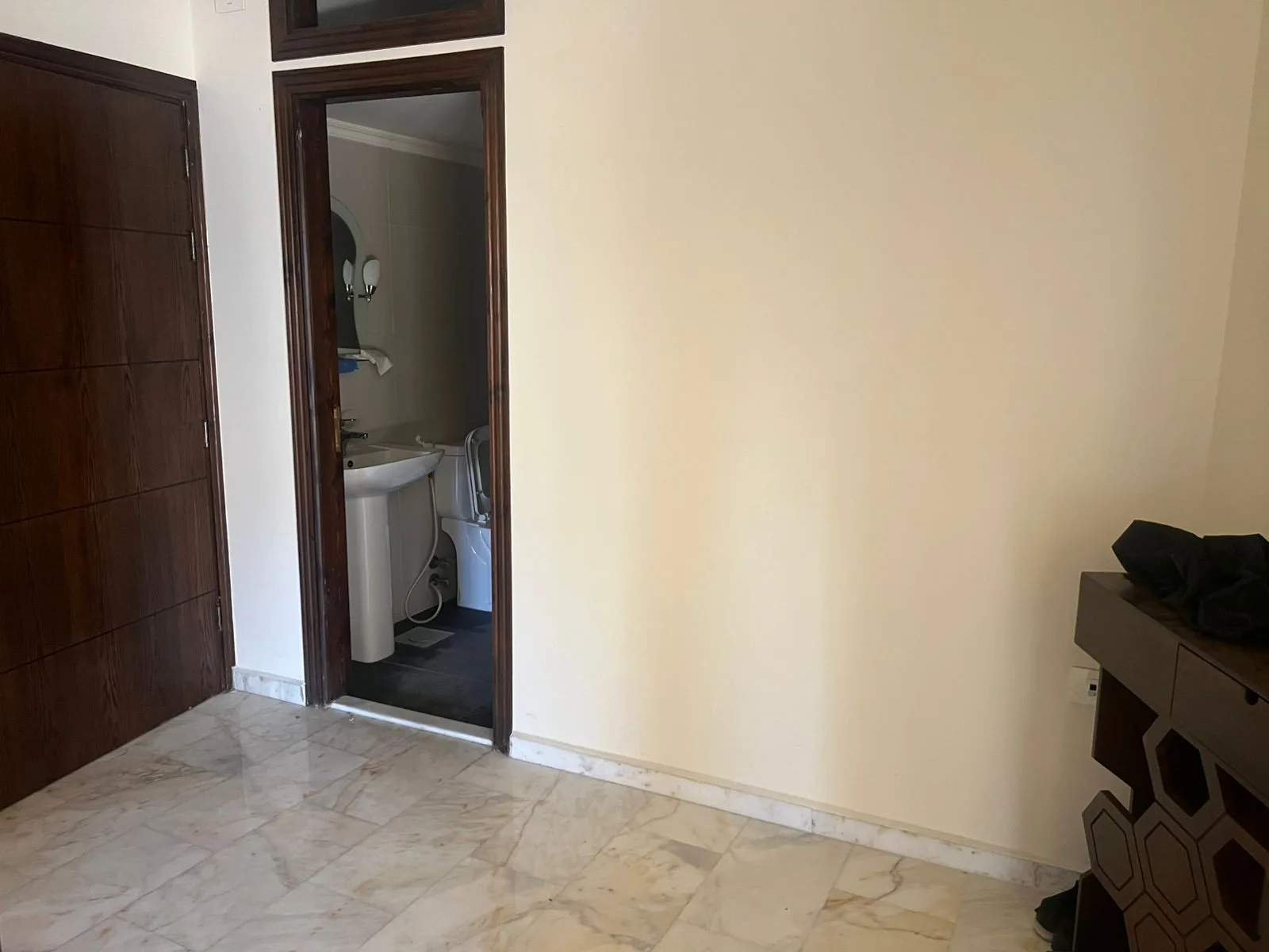 Apartment for Sale in Hadath, Lebanon — الصورة 5