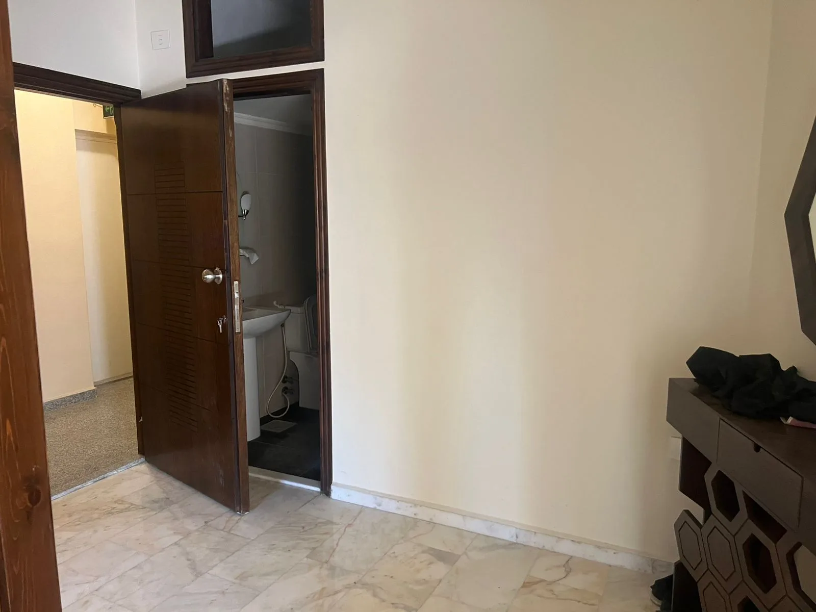 Apartment for Sale in Hadath, Lebanon — الصورة 6