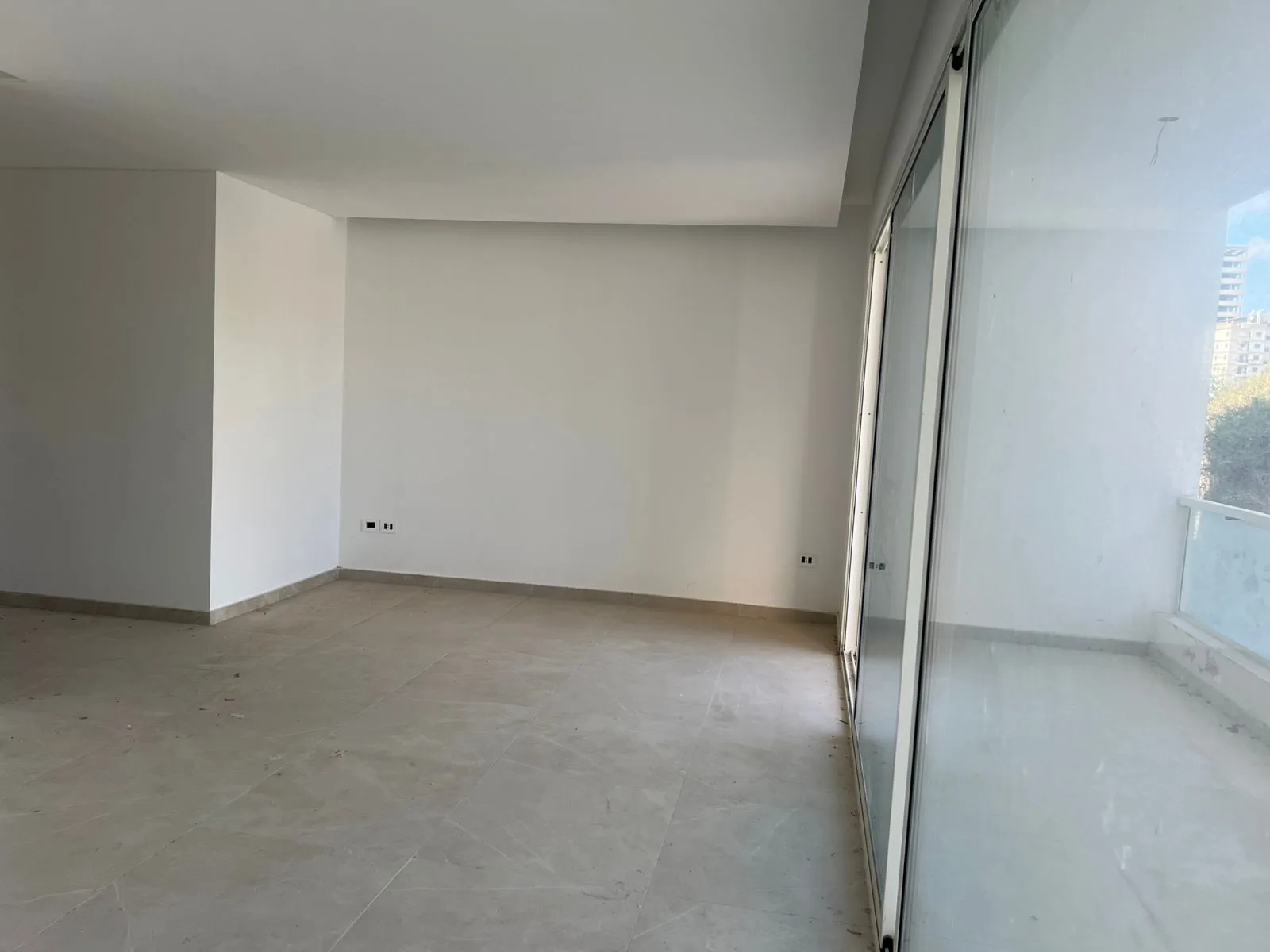 Apartment for Sale in Hadath, Lebanon — الصورة 3