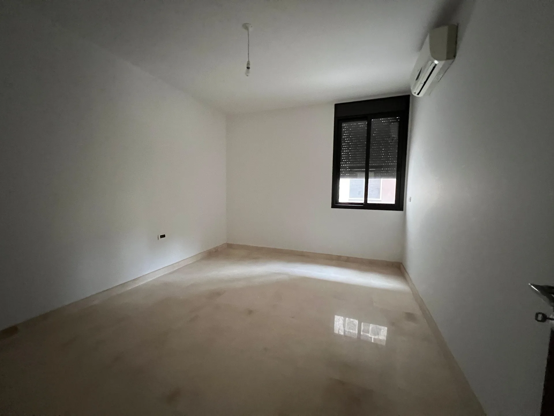 Apartment for Sale in Kfar Hbab, Lebanon — الصورة 2